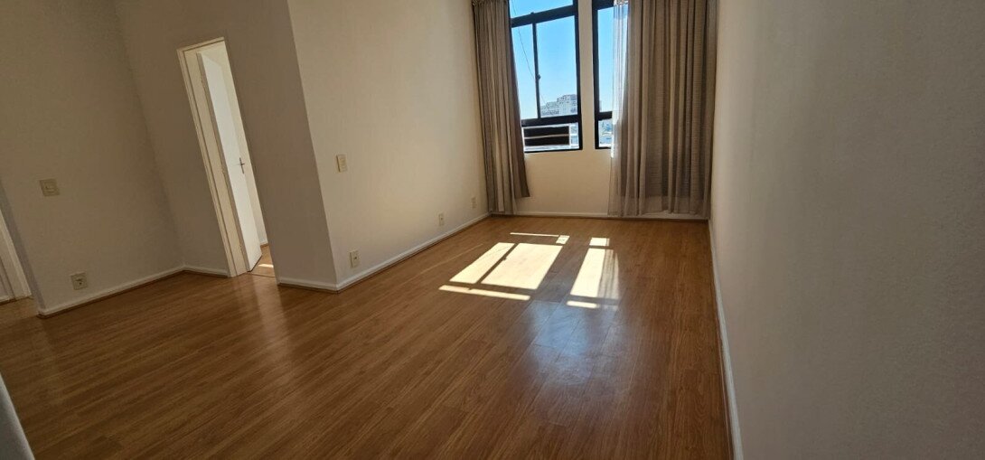 Foto 17 - APARTAMENTO em CURITIBA - PR, no bairro Centro - Referência PIV-APTO359