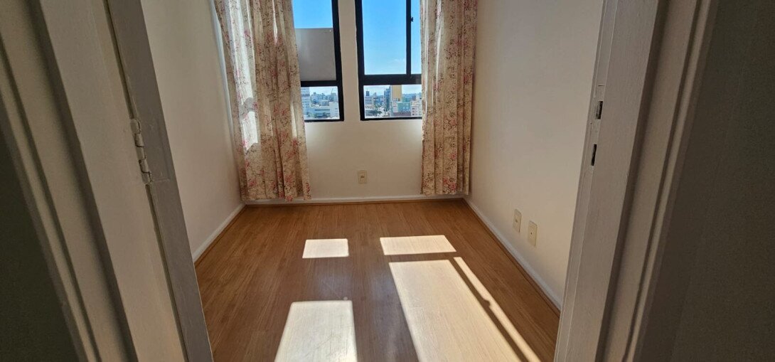 Foto 20 - APARTAMENTO em CURITIBA - PR, no bairro Centro - Referência PIV-APTO359