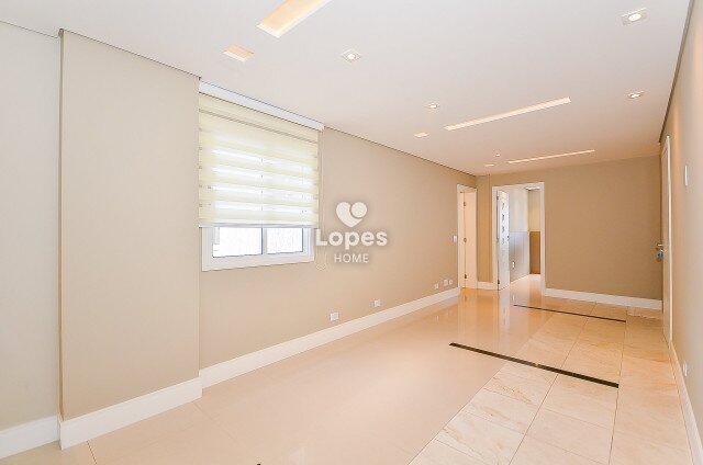 APARTAMENTO no Bairro: Água Verde - Lopes Home - Curitiba - foto 4
