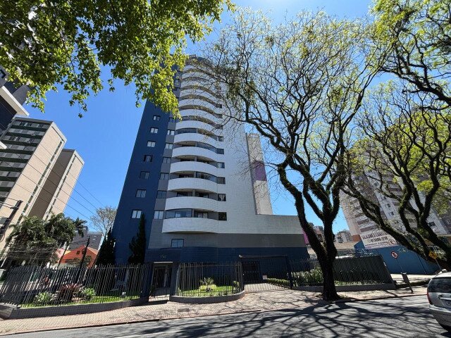 APARTAMENTO no Bairro: Água Verde - Lopes Home - Curitiba - foto 0