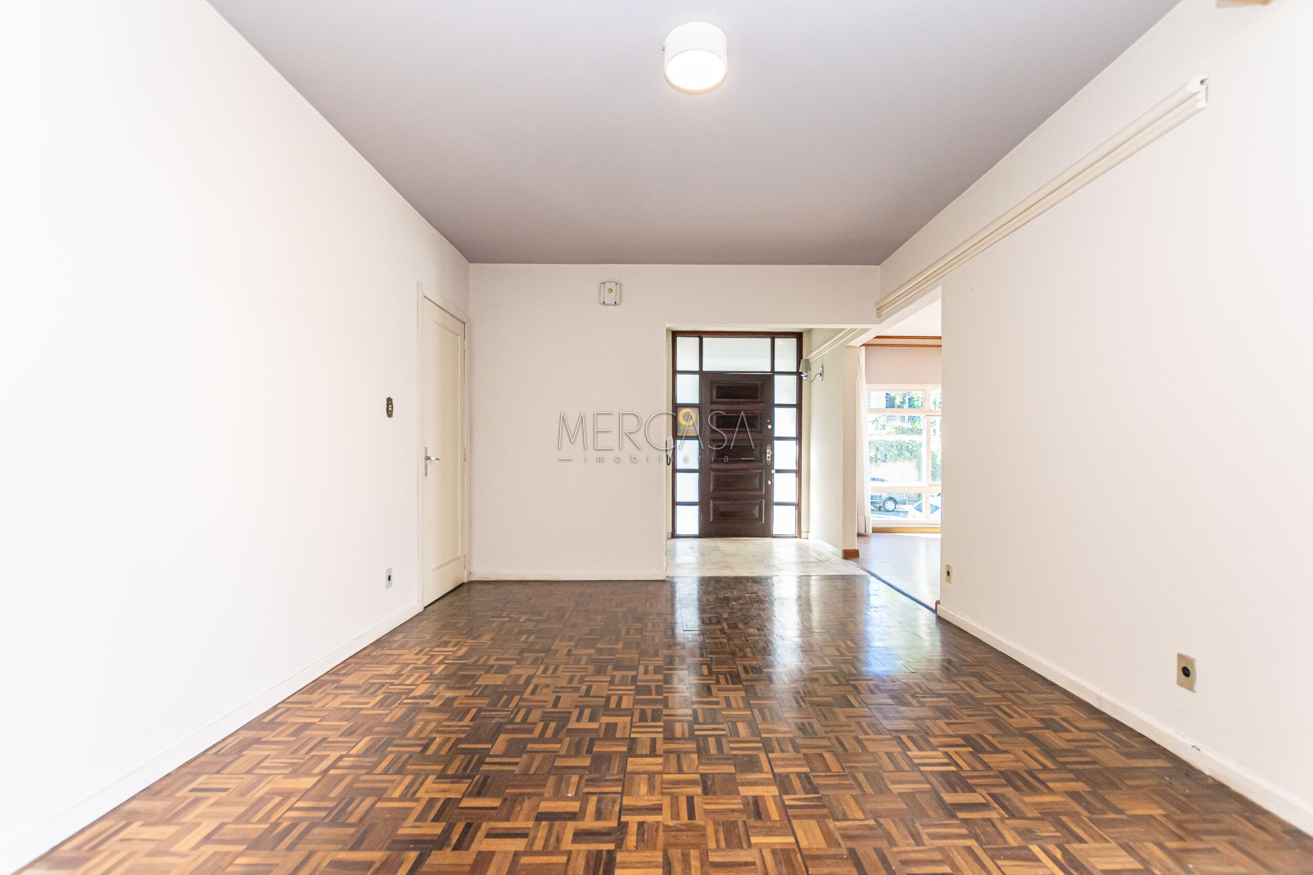 Sala/Conjunto Comercial à venda em Mercês, Curitiba — Portal Chave Fácil