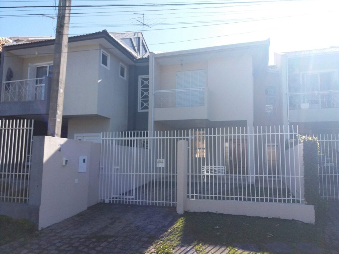 Foto 1 - SOBRADO em CURITIBA - PR, no bairro Ahú - Referência PIV-SOB0591