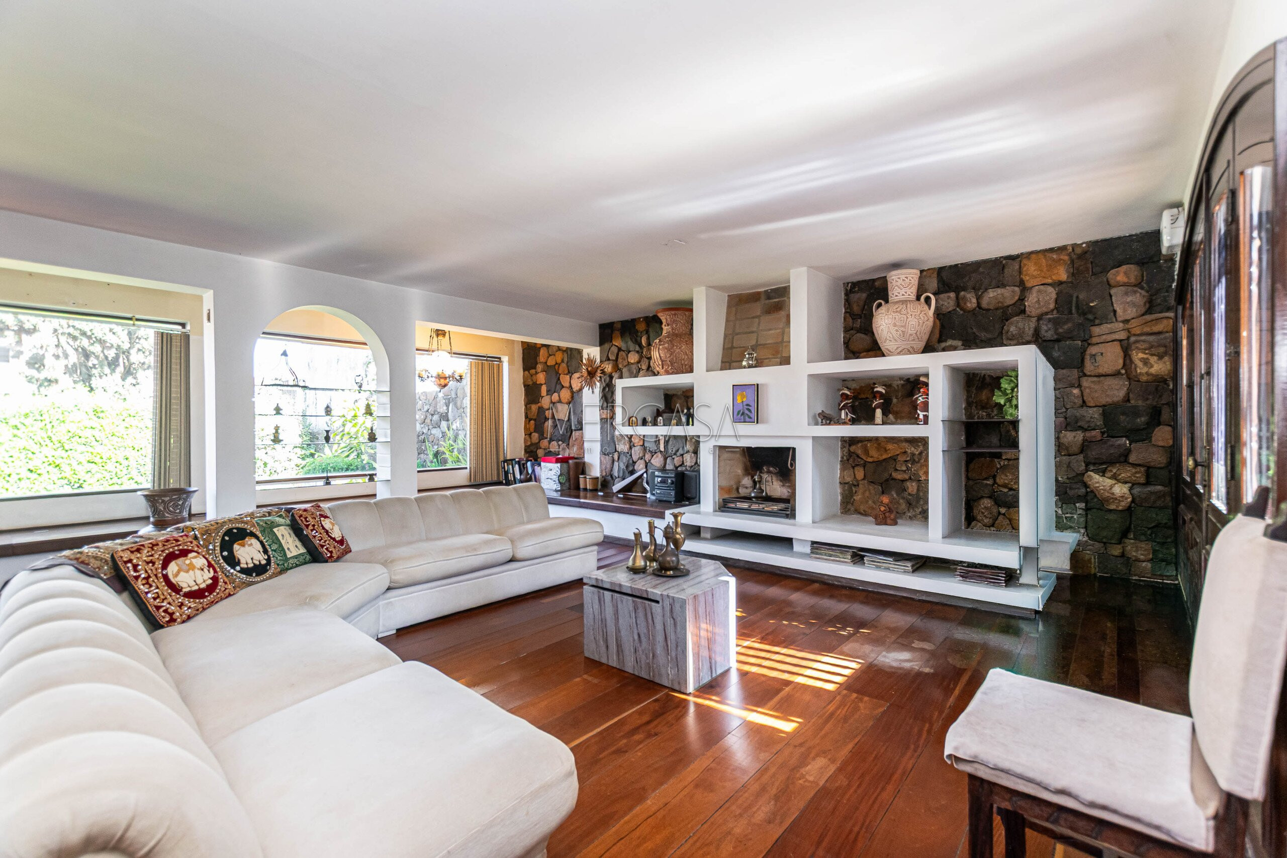 Sala/Conjunto Comercial à venda e para alugar em Bigorrilho, Curitiba — Portal Chave Fácil