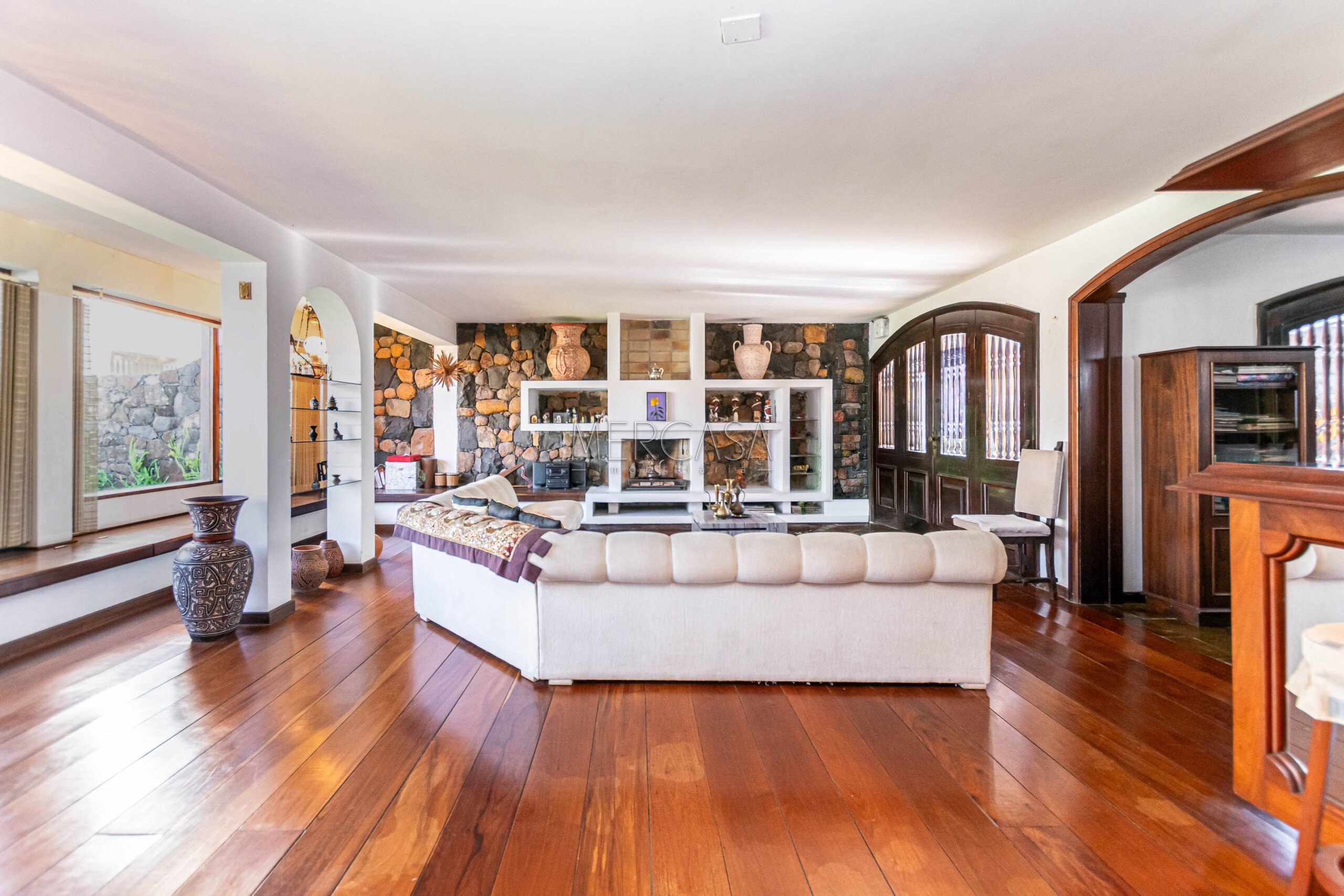 Casa à venda em Bigorrilho, Curitiba — Portal Chave Fácil