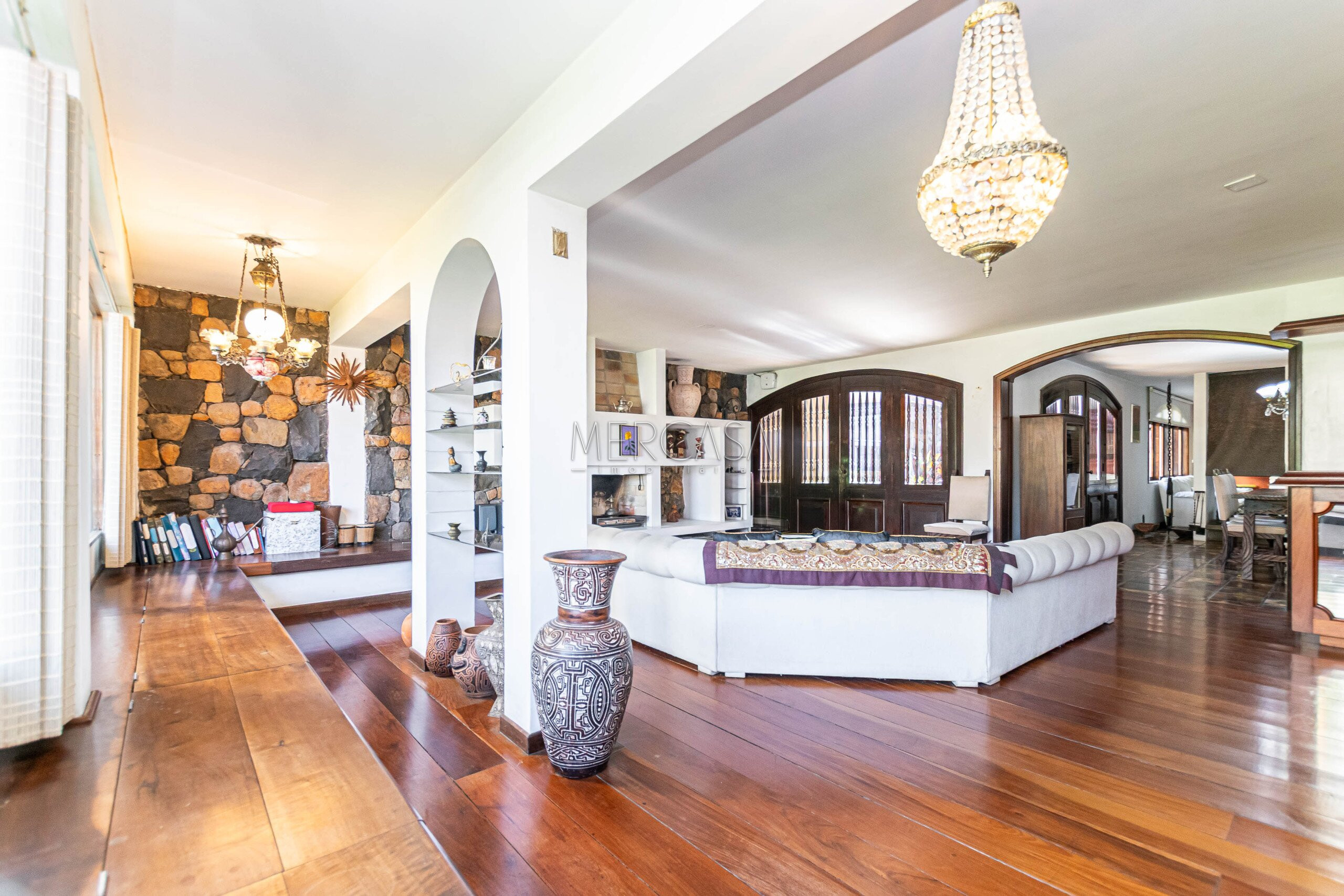 Casa à venda em Bigorrilho, Curitiba — Portal Chave Fácil