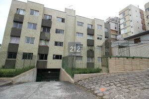 APARTAMENTO COM DOIS DORMITÓRIOS UM BANHEIRO, COZINHA, LAVANDERIA E VAGA DE GARAGEM PRESA.AGENDE SUA VISITAReferência AP0422