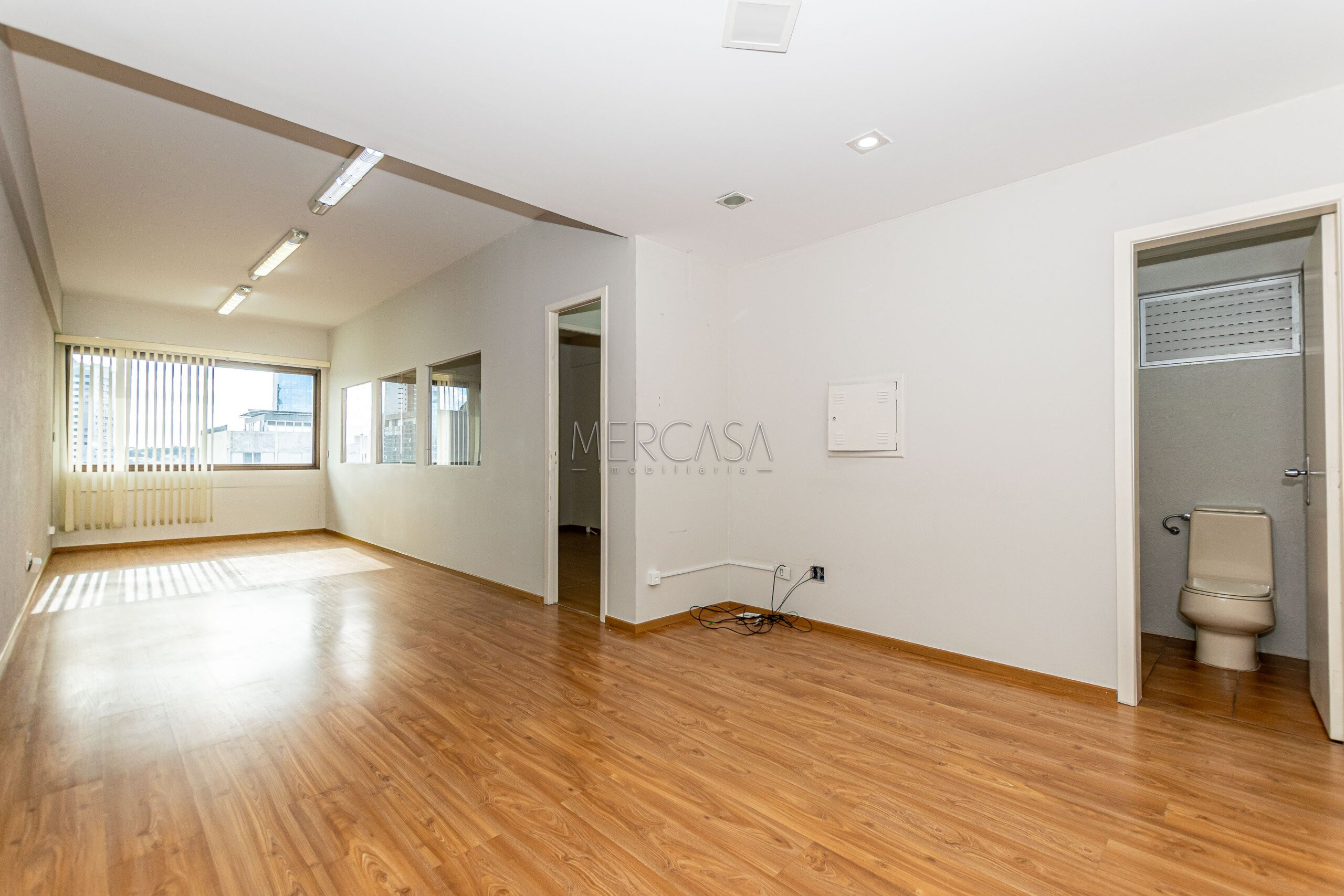Sala/Conjunto Comercial à venda em Batel, Curitiba — Portal Chave Fácil