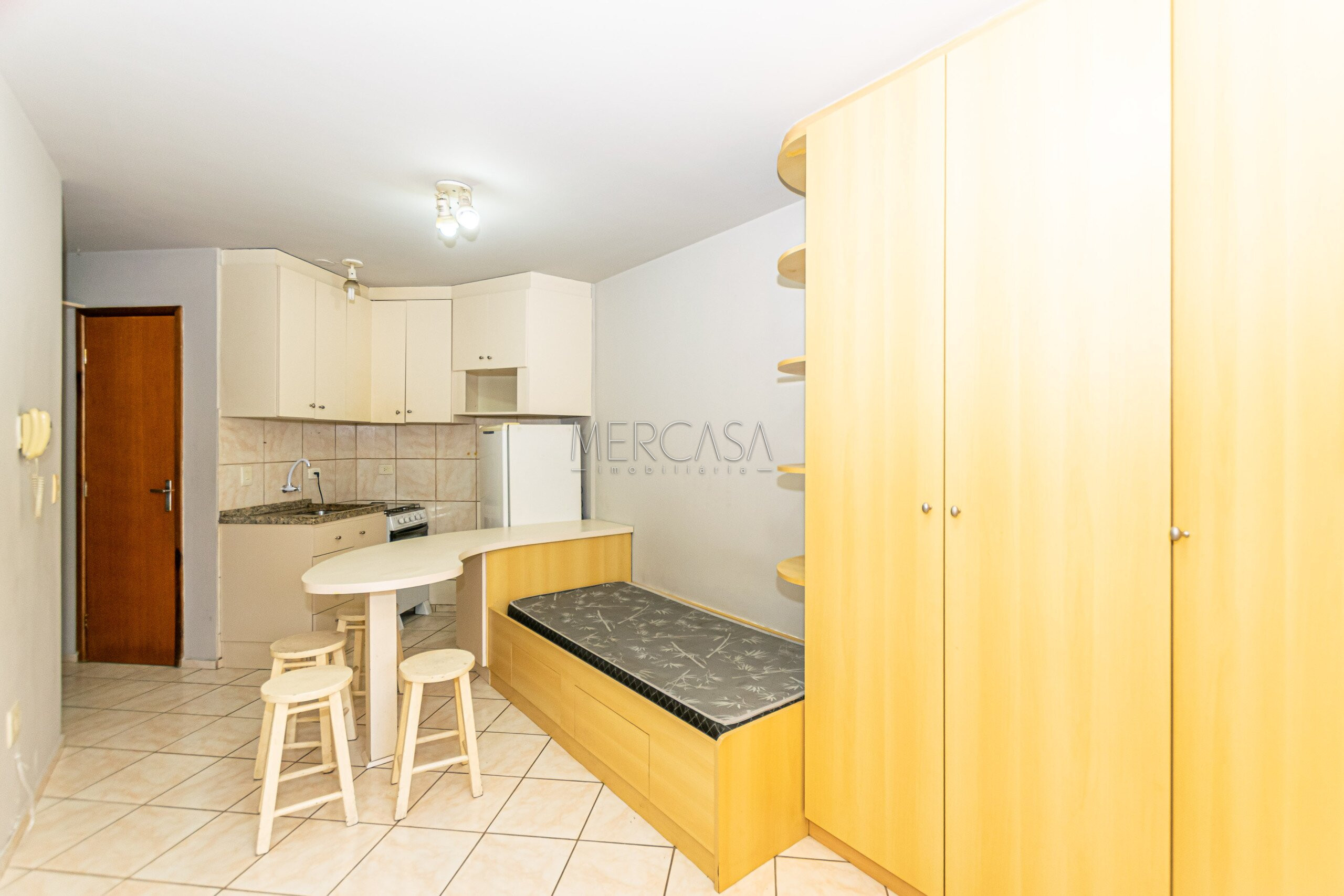 Apartamento para alugar em Centro, Curitiba — Portal Chave Fácil