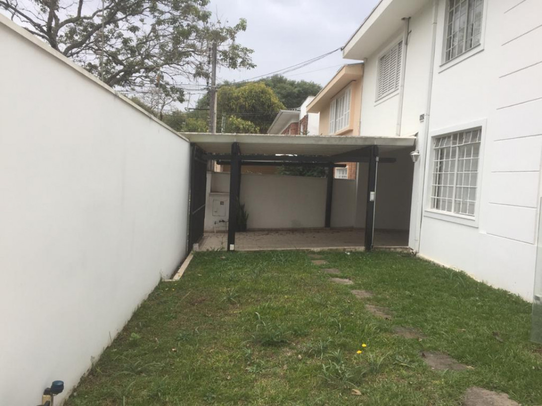 Foto 5 - CASA em CURITIBA - PR, no bairro Alto da XV - Referência 0227