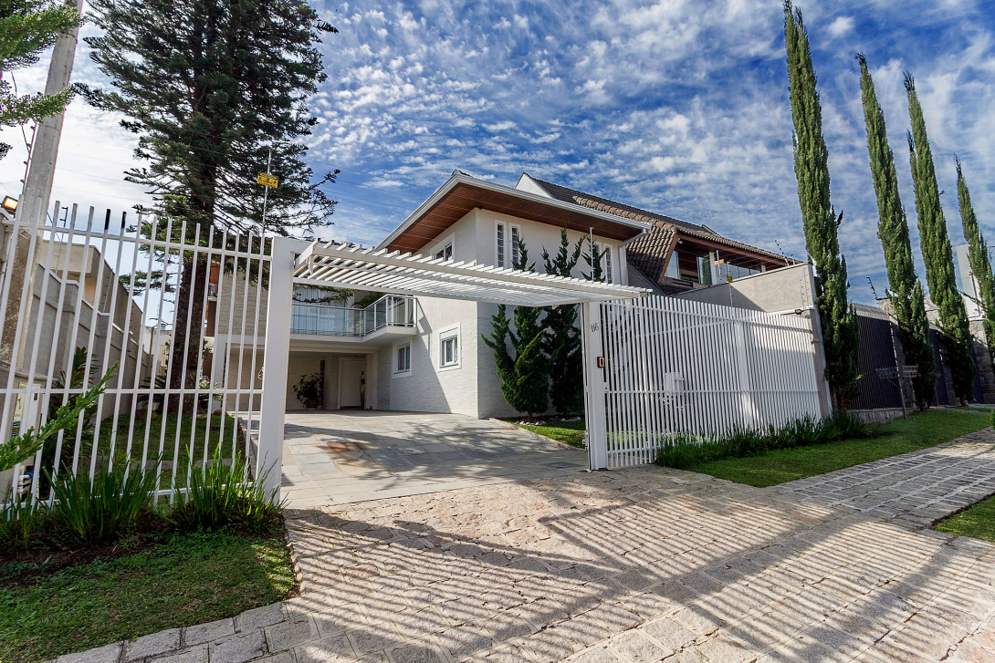 Foto 1 - CASA ALTO PADRÃO em CURITIBA - PR, no bairro Campina do Siqueira - Referência VIVRCASA CSIQUEIRA