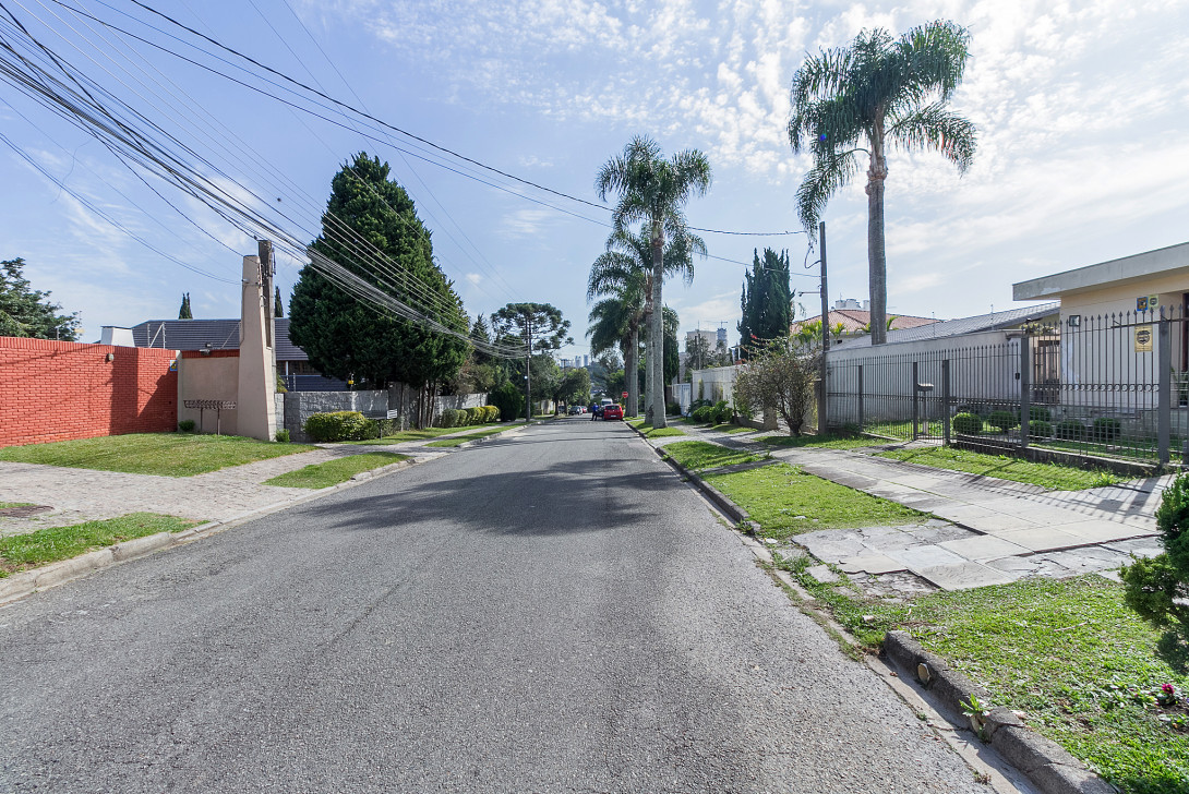 Foto 4 - CASA ALTO PADRÃO em CURITIBA - PR, no bairro Campina do Siqueira - Referência VIVRCASA CSIQUEIRA