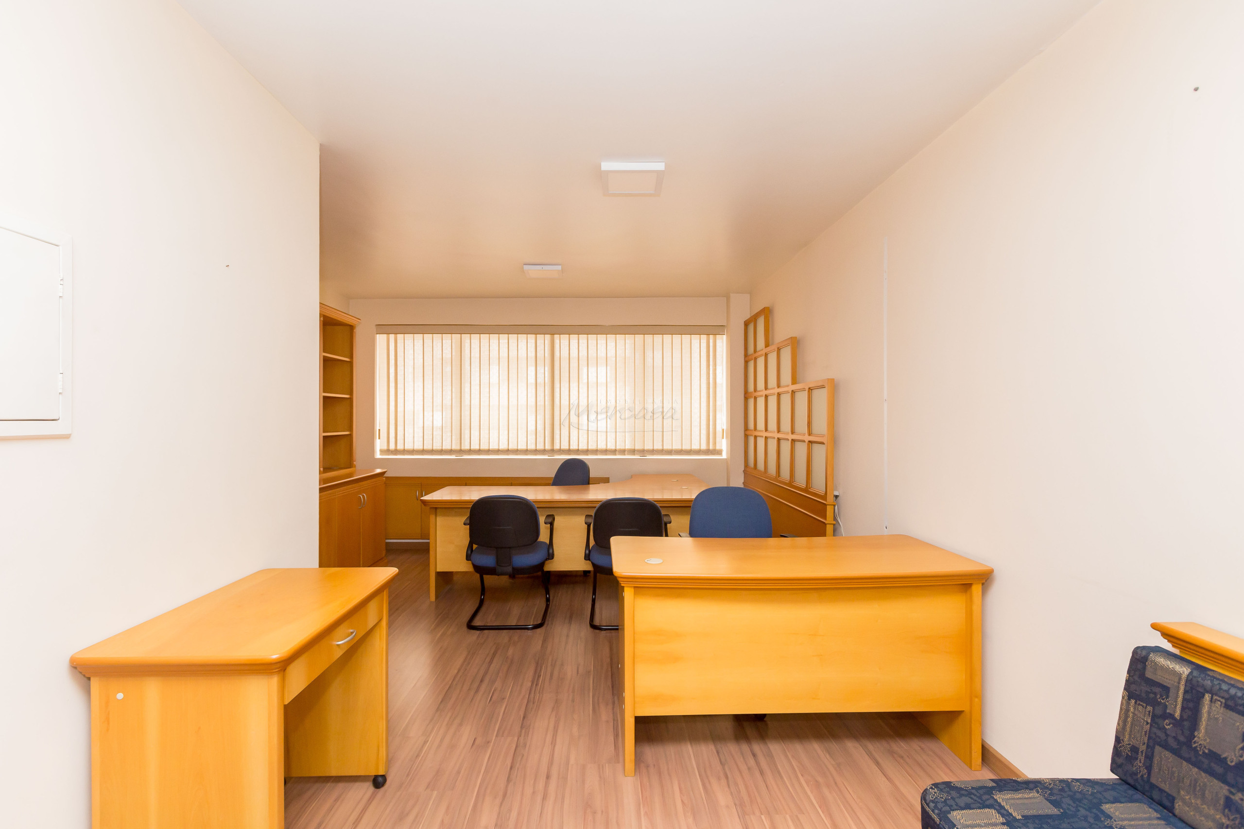 Sala/Conjunto Comercial à venda em Centro, Curitiba — Portal Chave Fácil