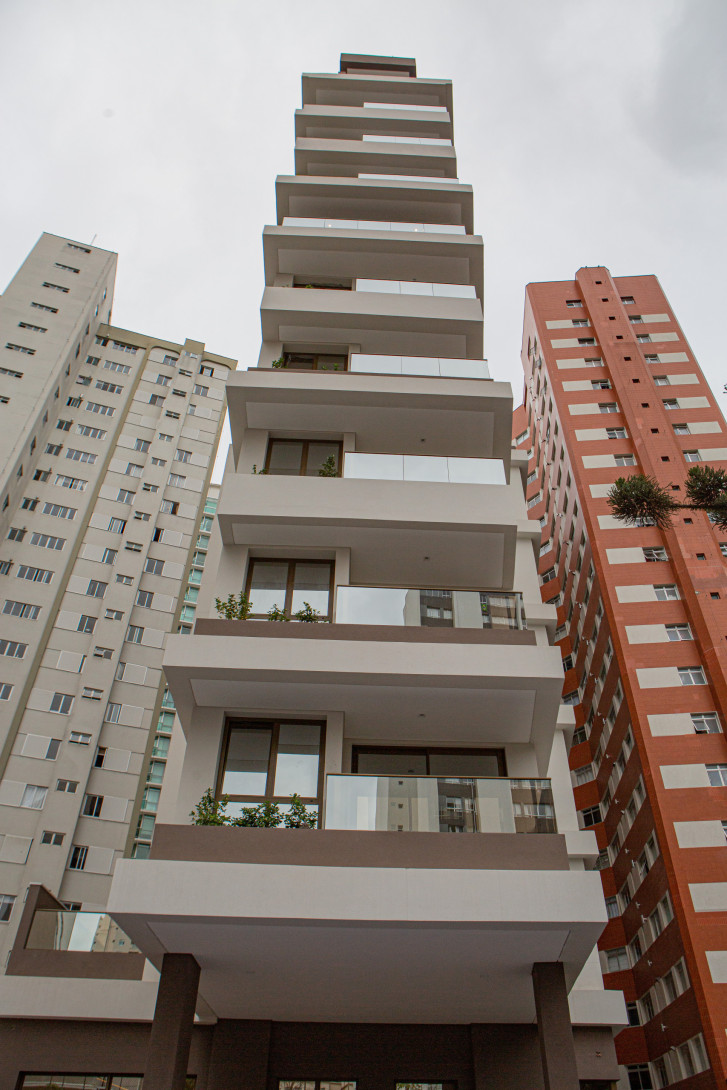 Foto 1 - APARTAMENTO em CURITIBA - PR, no bairro Água Verde - Referência 0281