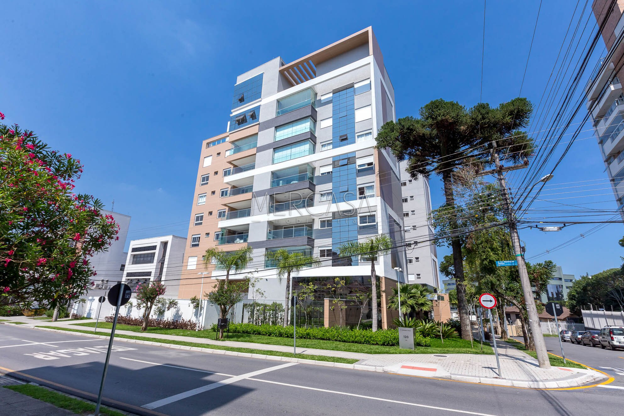 Apartamento para alugar em Ahú, Curitiba — Portal Chave Fácil