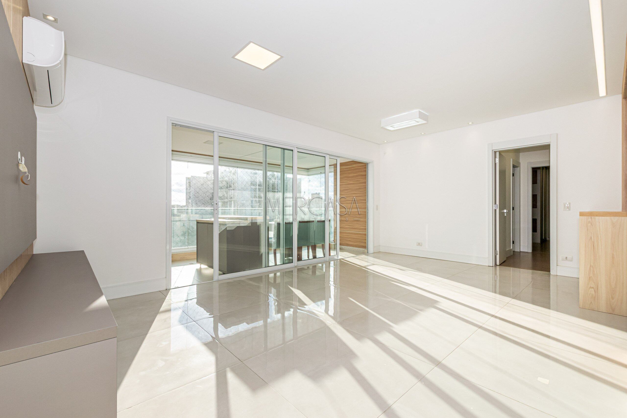 Apartamento para alugar em Ahú, Curitiba — Portal Chave Fácil