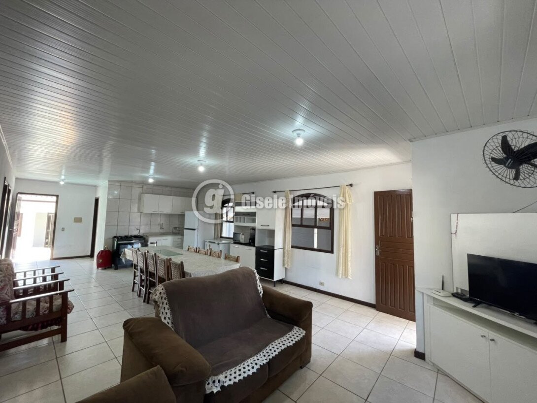 Foto 5 - CASA COM PISCINA  - Balneário Ipanema - Ref 239