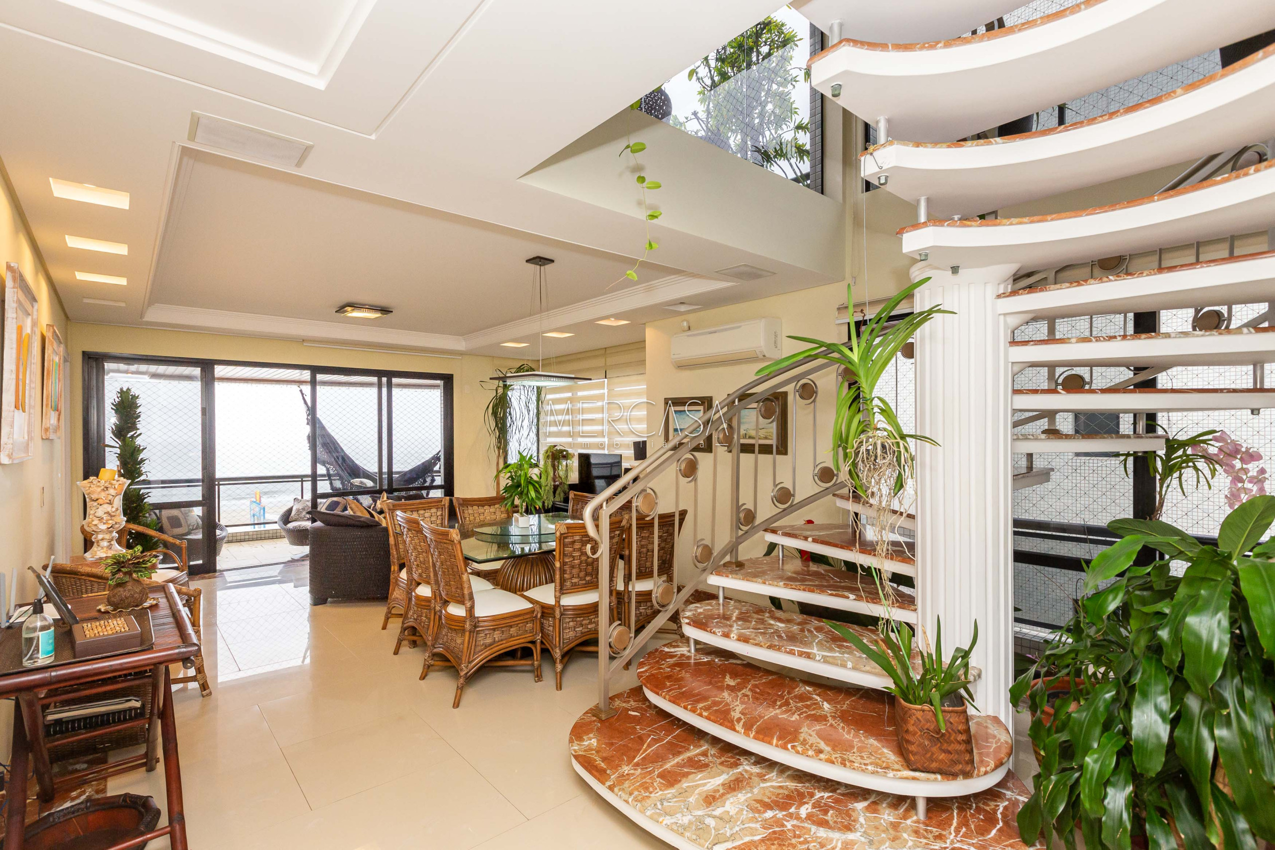 Casa à venda em Balneário Caiobá, Matinhos — Portal Chave Fácil