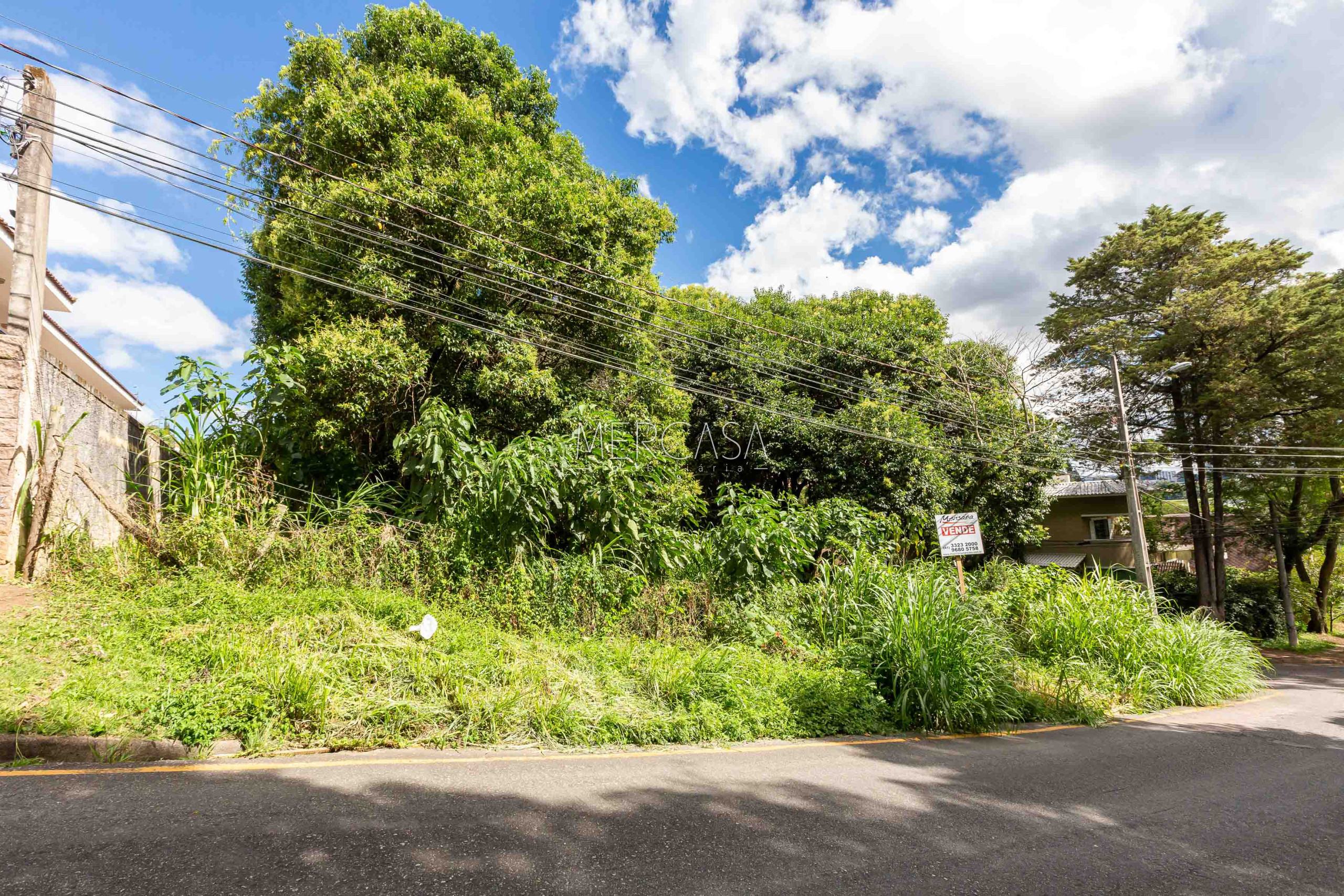 Terreno/Área à venda em Curitiba — Portal Chave Fácil