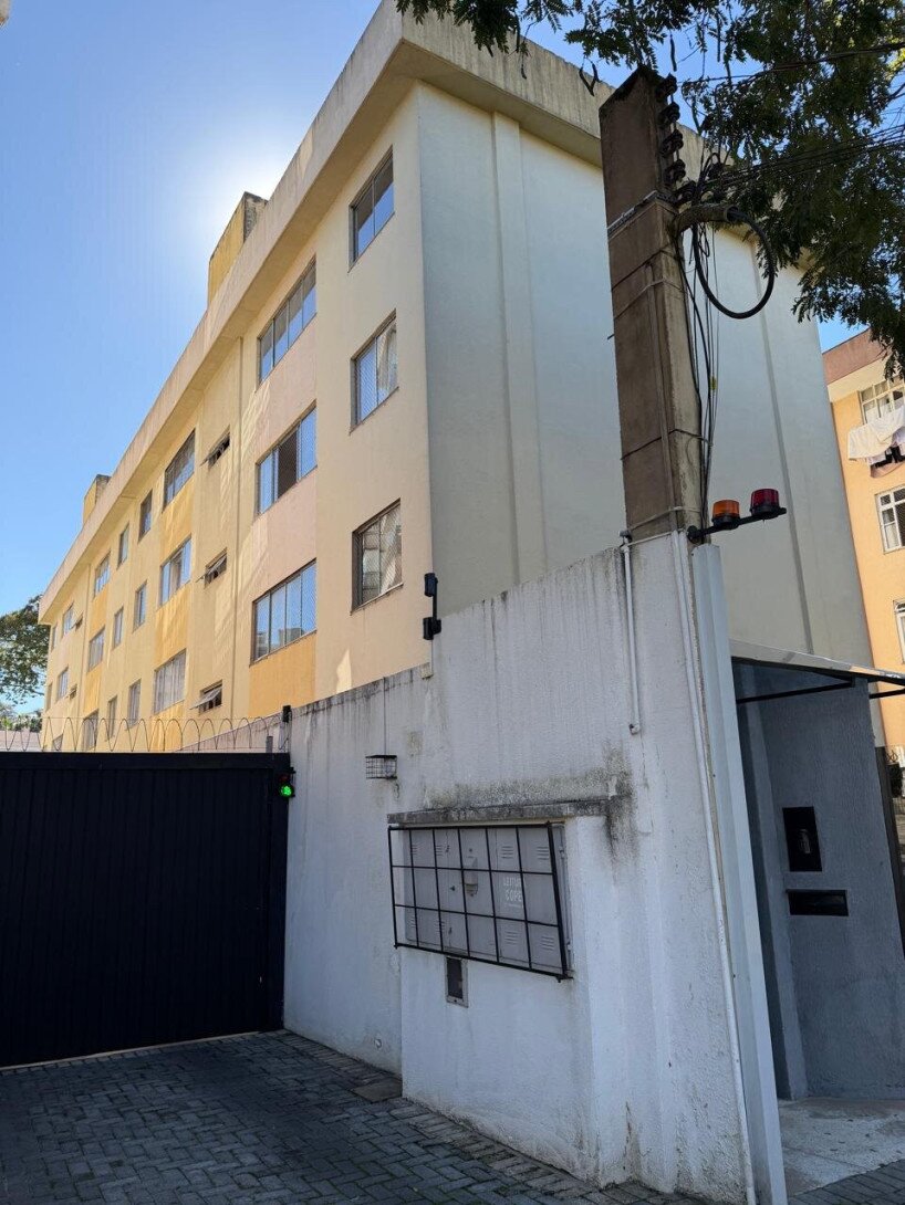 Foto 2 - APARTAMENTO em CURITIBA - PR, no bairro Água Verde - Referência 0302