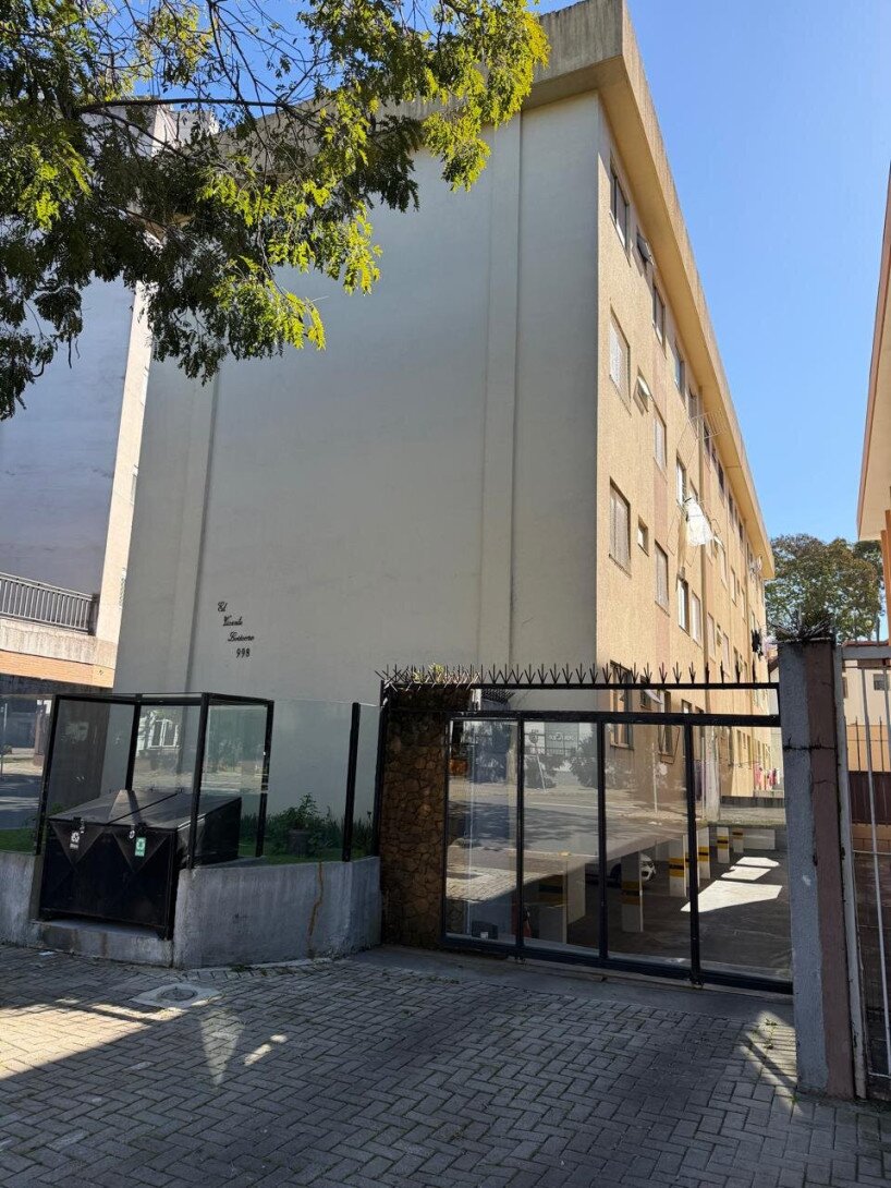Foto 1 - APARTAMENTO em CURITIBA - PR, no bairro Água Verde - Referência 0302