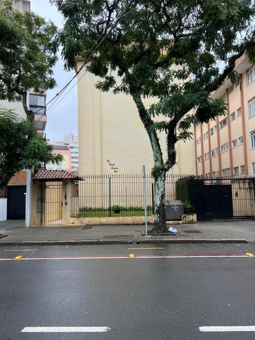 Foto 1 - APARTAMENTO em CURITIBA - PR, no bairro Água Verde - Referência 0302