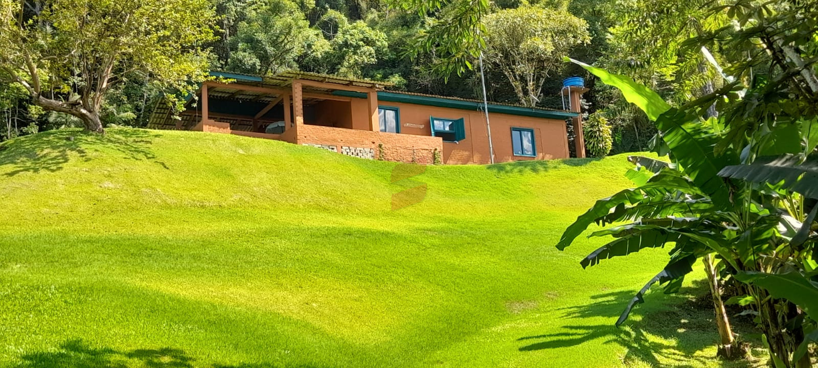 ÁREA à venda com 411400m² por R$ 2.400.000,00 no bairro Centro - MORRETES / PR