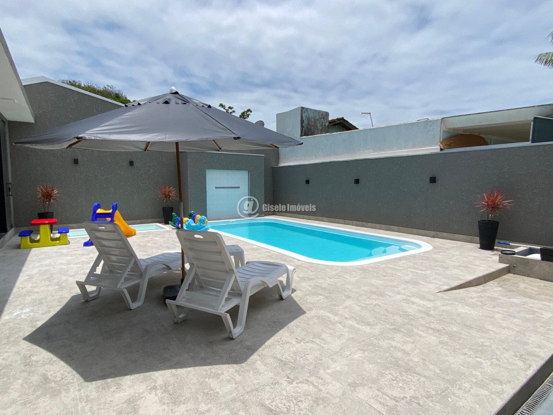 Foto 2 - CASA COM PISCINA - BALNEÁRIO IPANEMA - REF 209
