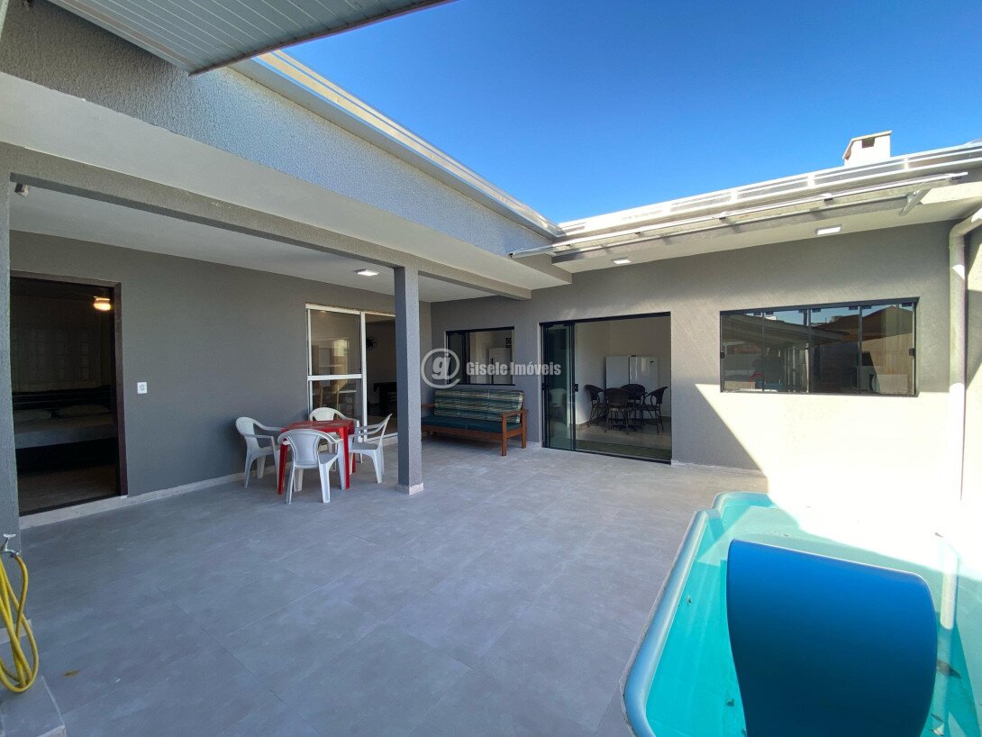 Foto 1 - CASA  COM PISCINA - Balneário Ipanema - Ref 207