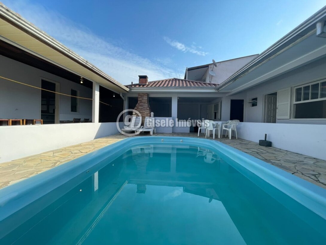 Foto 3 - CASA COM PISCINA - Balneário Ipanema - Ref 205