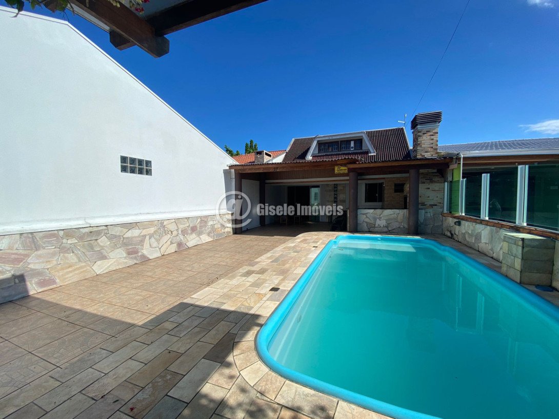 Foto 1 - CASA COM PISCINA - Balneário Ipanema - Ref 299
