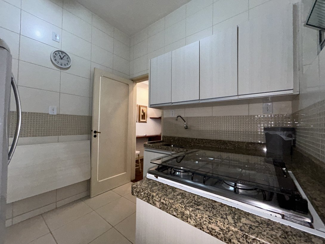 Foto 9 - APARTAMENTO em CURITIBA - PR, no bairro Centro - Referência PIL-APTO0521