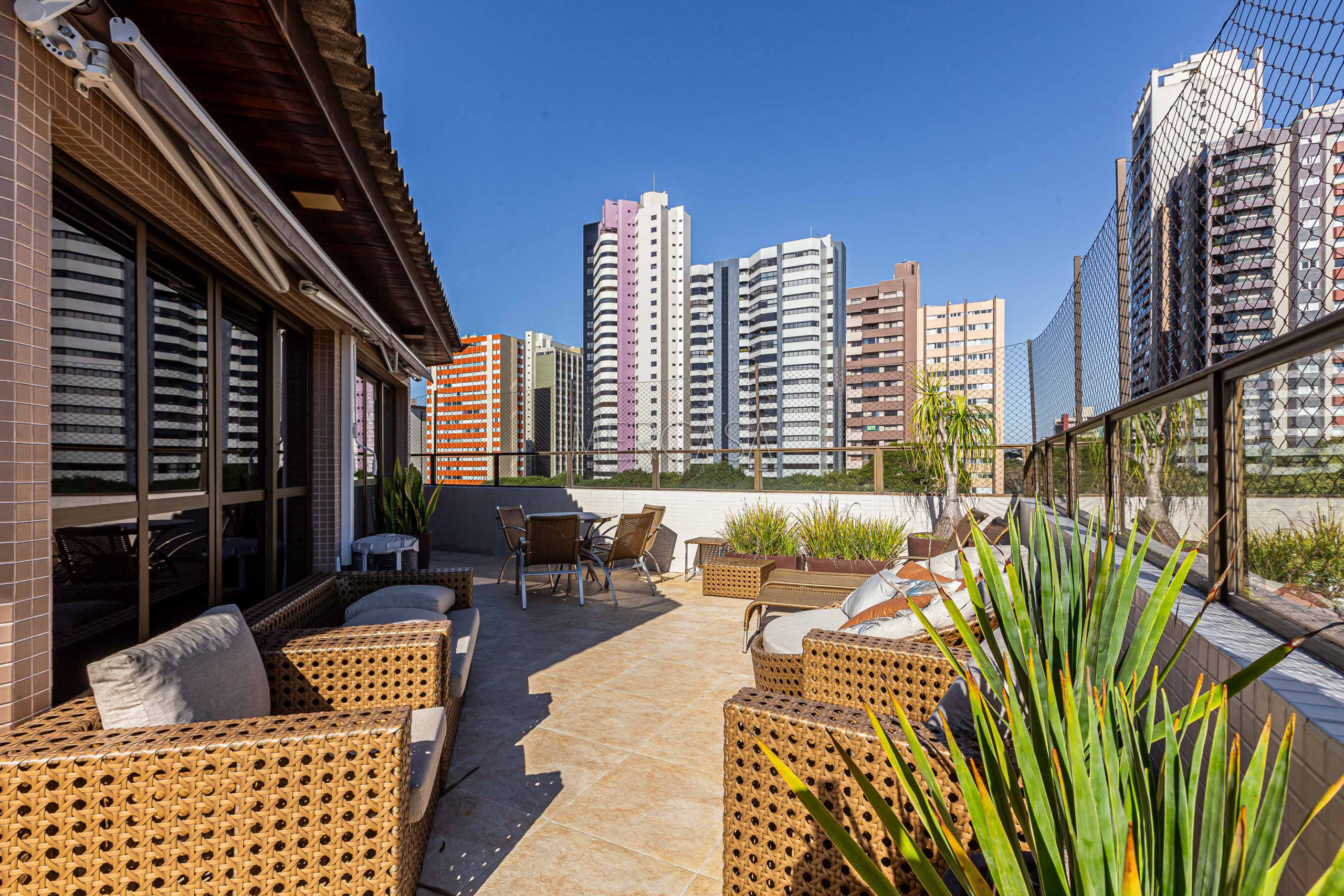 Cobertura à venda em Bigorrilho, Curitiba — MAFI ADMINISTRADORA DE IMOVEIS LTDA