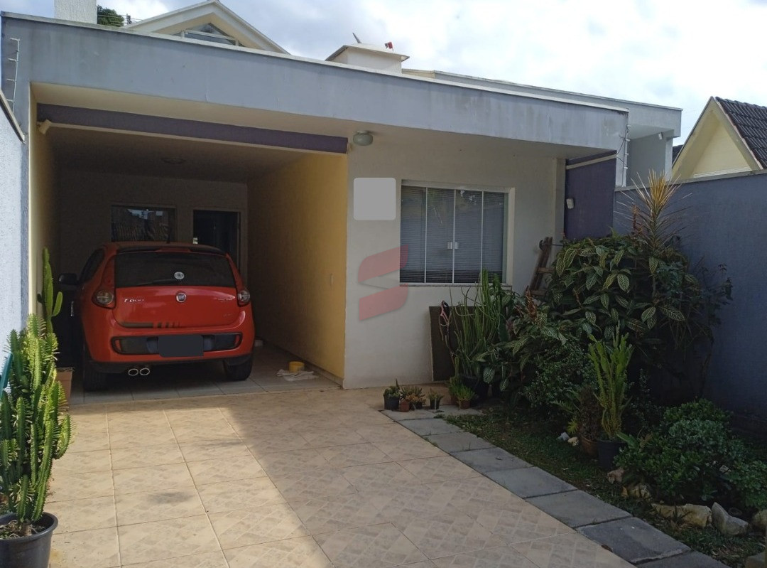 <p>CASA COM ÁTICO</p>