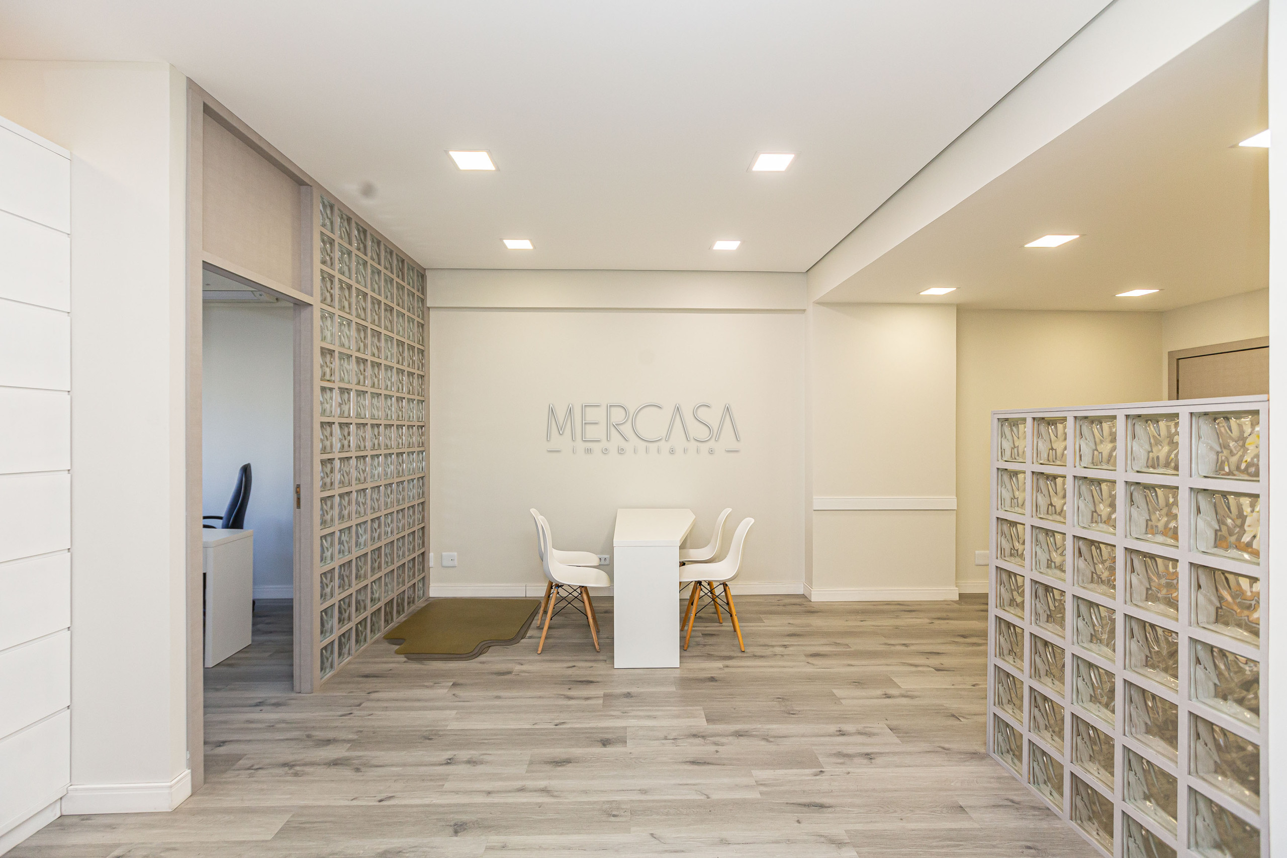 Sala/Conjunto Comercial à venda em Batel, Curitiba — Portal Chave Fácil