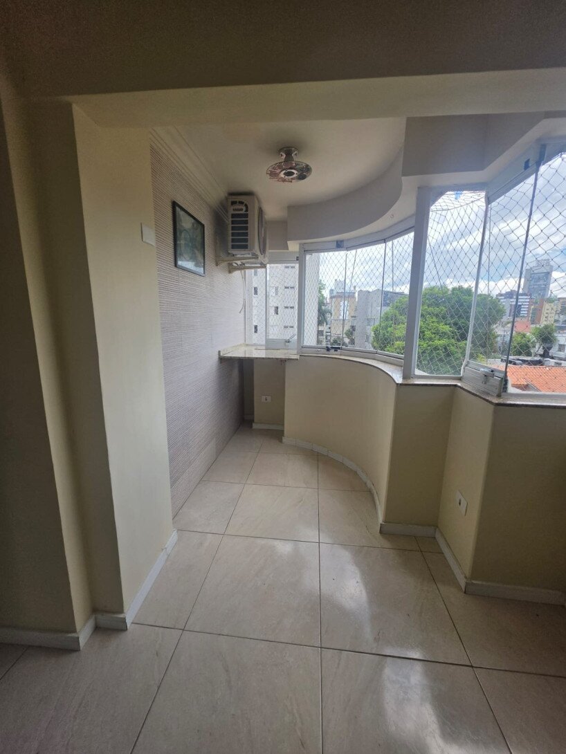 Foto 6 - APARTAMENTO em CURITIBA - PR, no bairro Centro - Referência PIV-APTO0547