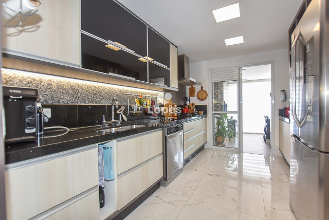 APARTAMENTO no Bairro: Água Verde - Lopes Home - Curitiba - foto 14