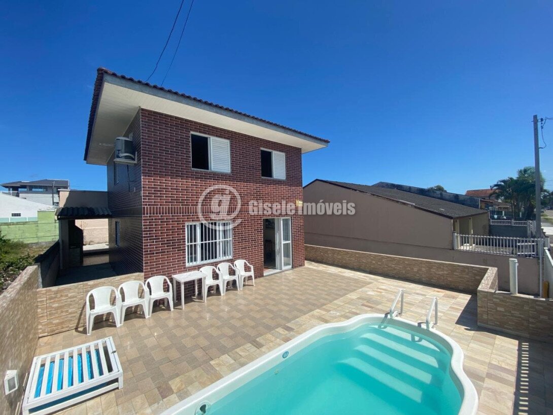 Foto 2 - SOBRADO COM PISCINA - BALNEÁRIO IPANEMA - REF 305