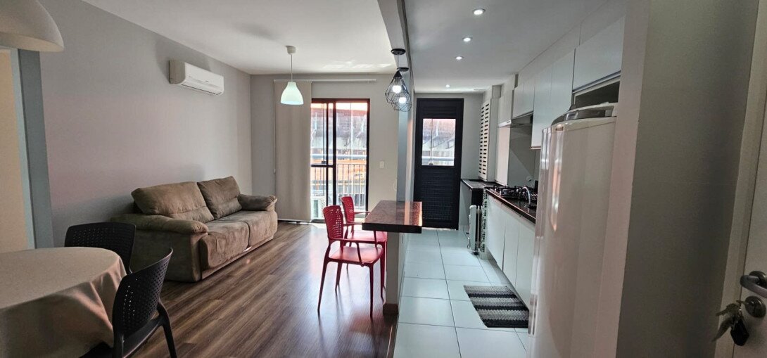 Foto 8 - APARTAMENTO em CURITIBA - PR, no bairro Água Verde - Referência PIL-APTO0476