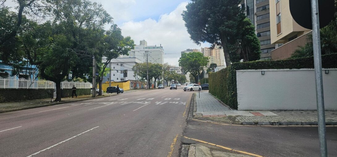 Foto 4 - APARTAMENTO em CURITIBA - PR, no bairro Água Verde - Referência PIL-APTO0476