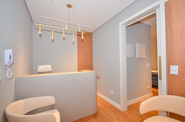 CONJUNTO/SALA COMERCIAL no Bairro: Centro - Lopes Home - Curitiba - foto 1