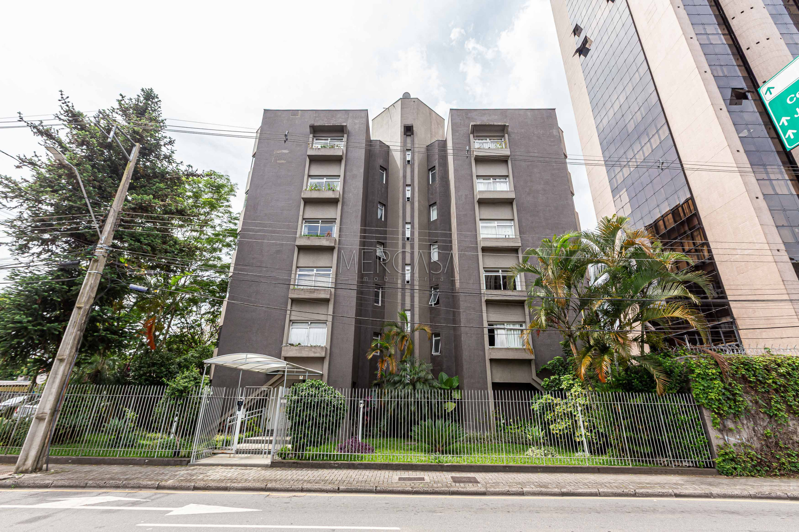 Apartamento à venda em Centro Cívico, Curitiba — Portal Chave Fácil
