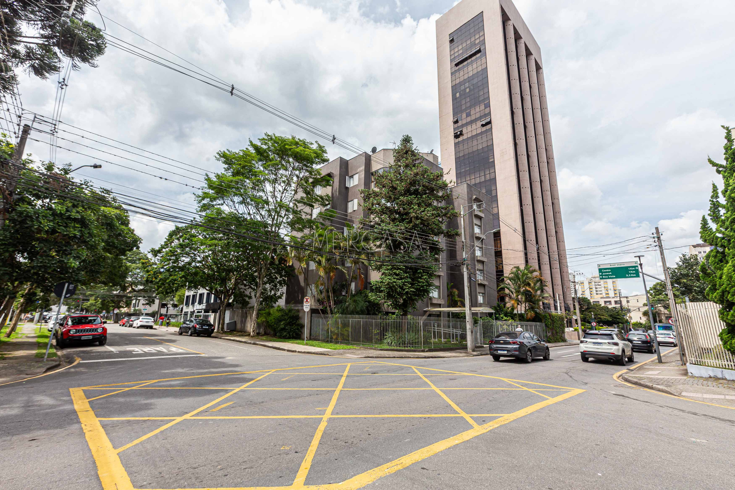 Apartamento à venda em Centro Cívico, Curitiba — Portal Chave Fácil
