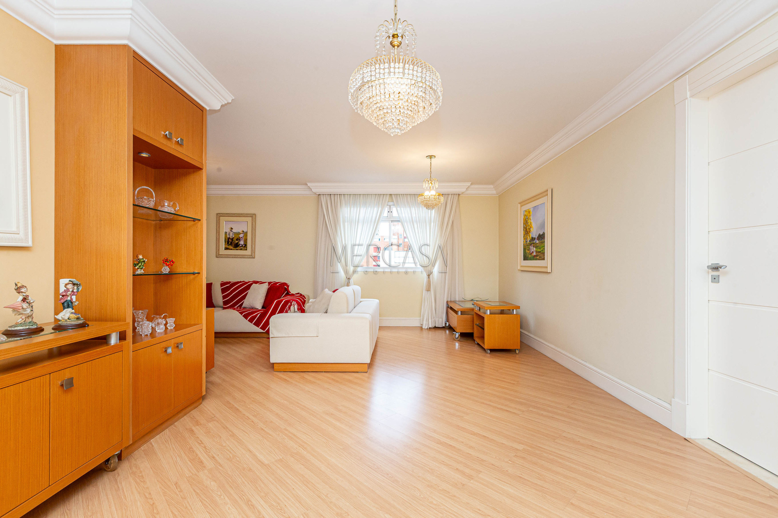 Apartamento à venda em Centro Cívico, Curitiba — Portal Chave Fácil