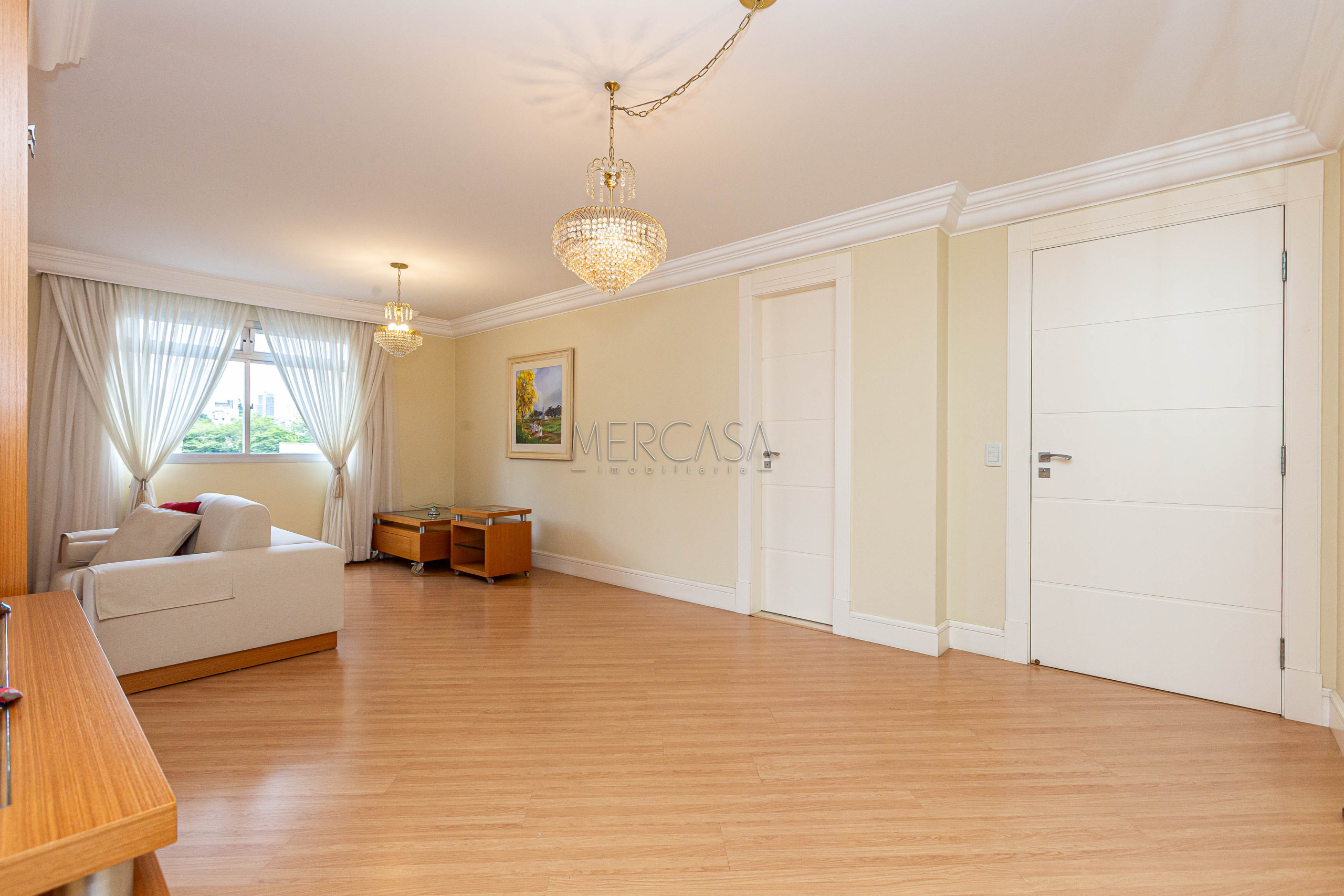 Apartamento à venda em Centro Cívico, Curitiba — Portal Chave Fácil