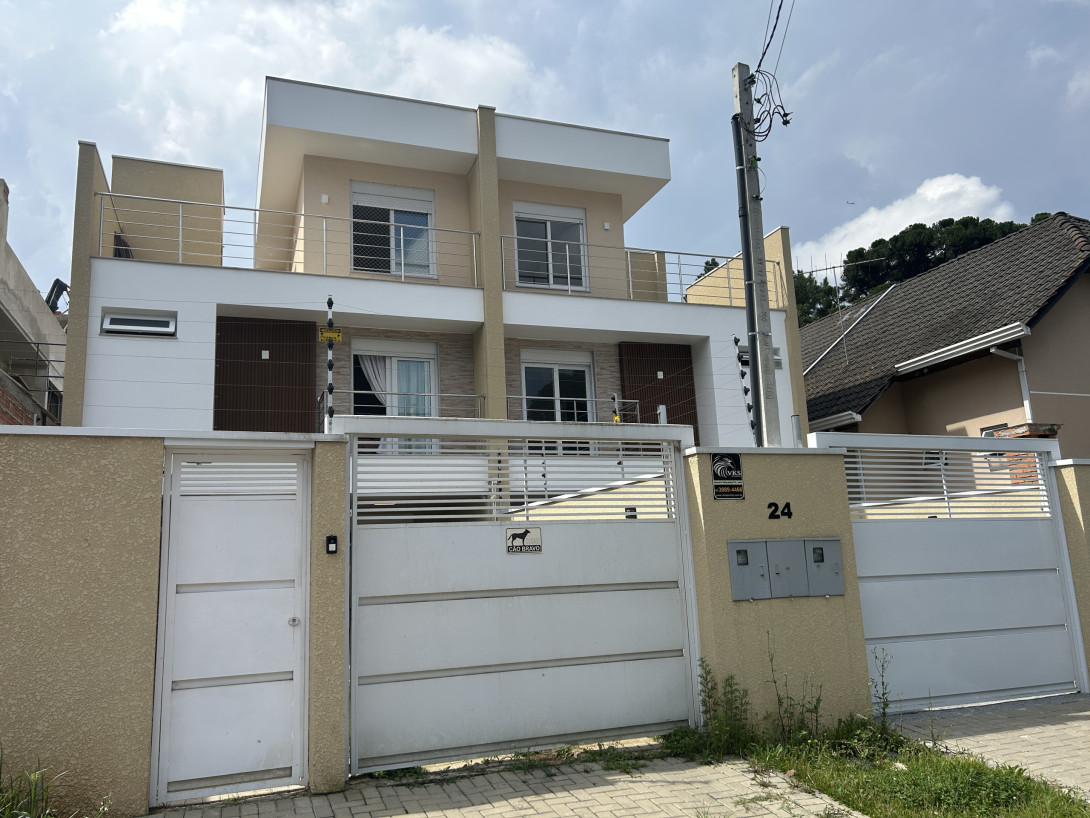 Foto 1 - SOBRADO em CURITIBA - PR, no bairro Santo Inácio - Referência PIL-SOB0553