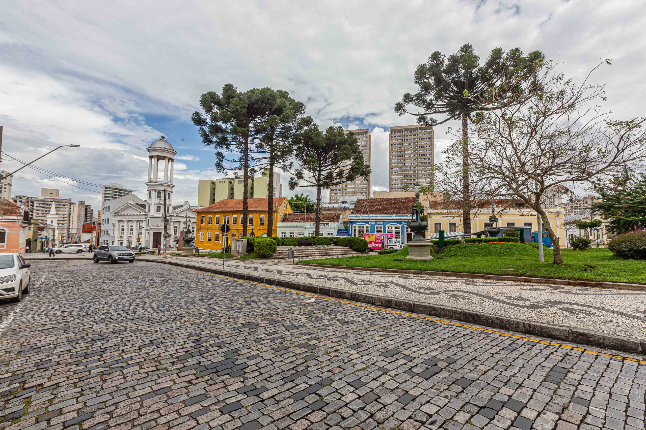 Comercial para alugar em São Francisco, Curitiba — Kondor Imóveis: Imobiliária em Curitiba | Uma imobiliária pra você