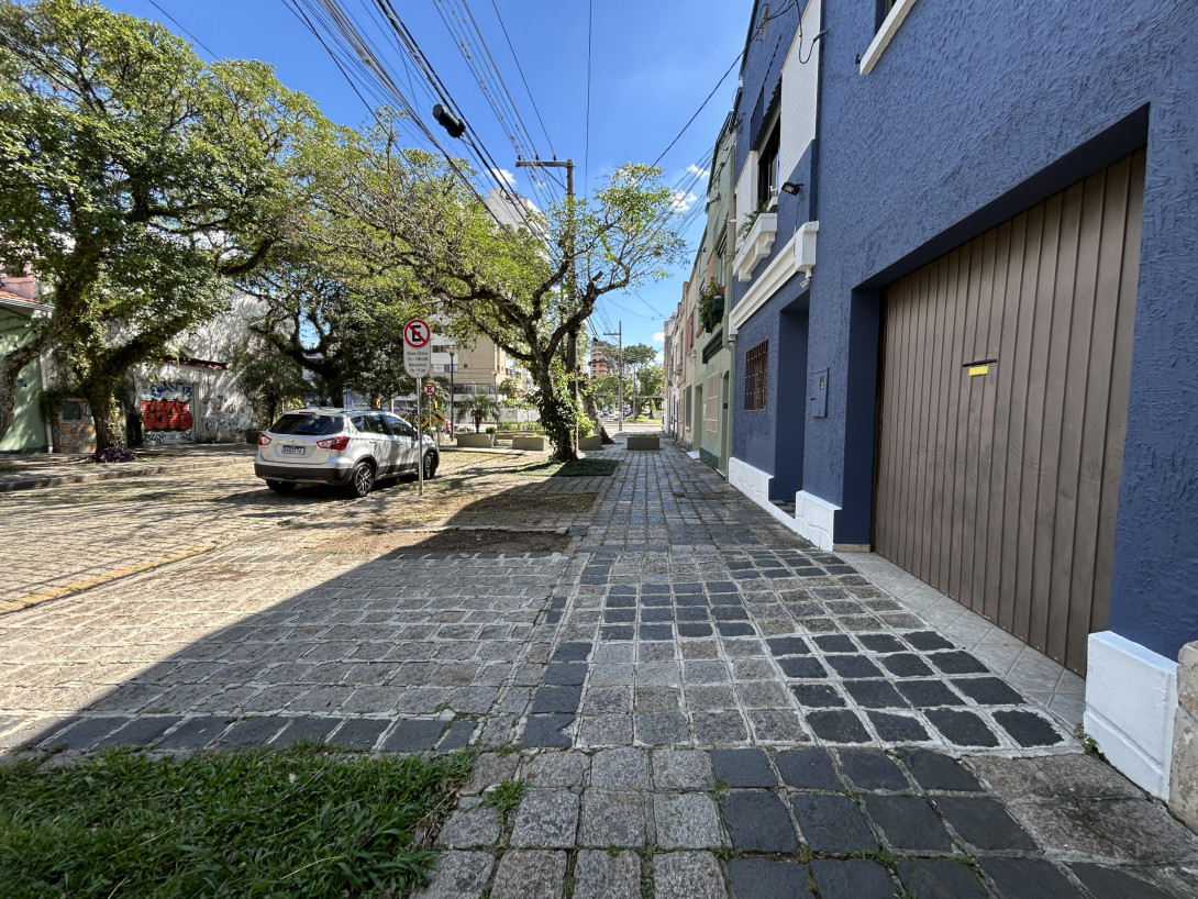 Foto 3 - SOBRADO em CURITIBA - PR, no bairro Centro - Referência PIL-SB0555
