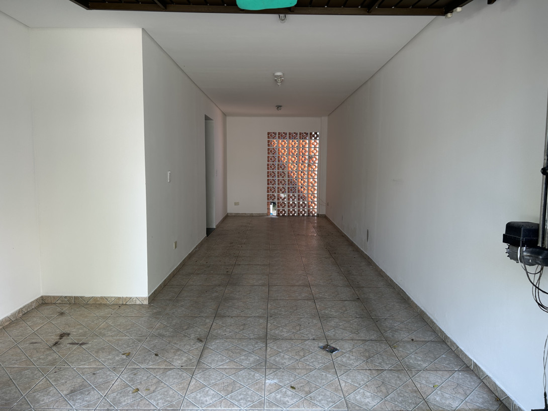 Foto 6 - SOBRADO em CURITIBA - PR, no bairro Centro - Referência PIL-SB0555