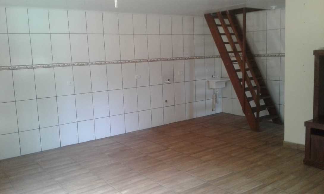 Foto 5 - CASA em SÃO JOSÉ DOS PINHAIS - PR, no bairro Campo Largo da Roseira - Referência PIL-CS0132