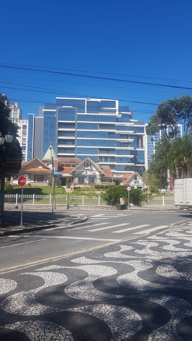 Foto 2 - APARTAMENTO em CURITIBA - PR, no bairro Batel - Referência 0145